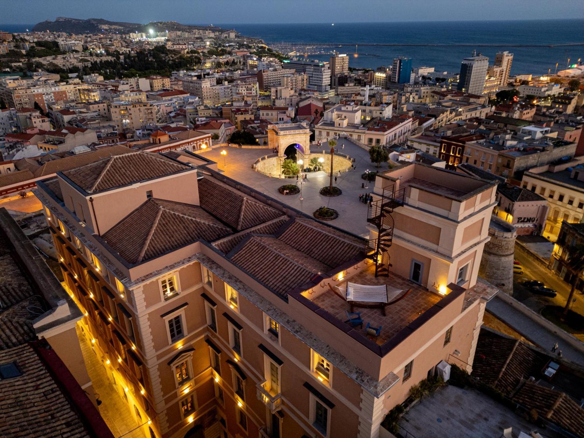 Palazzo Boyl 1840 Hotel Cagliari Exterior photo