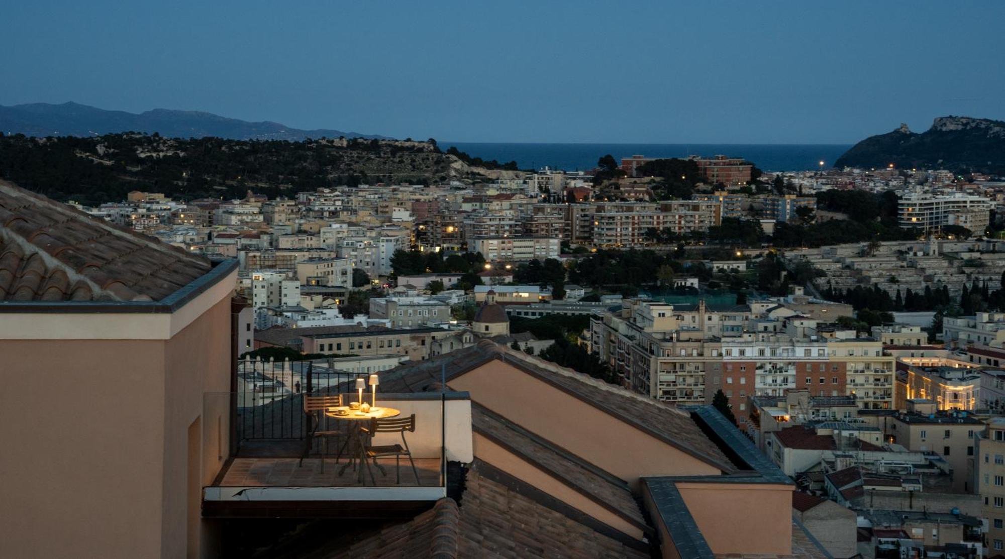 Palazzo Boyl 1840 Hotel Cagliari Exterior photo