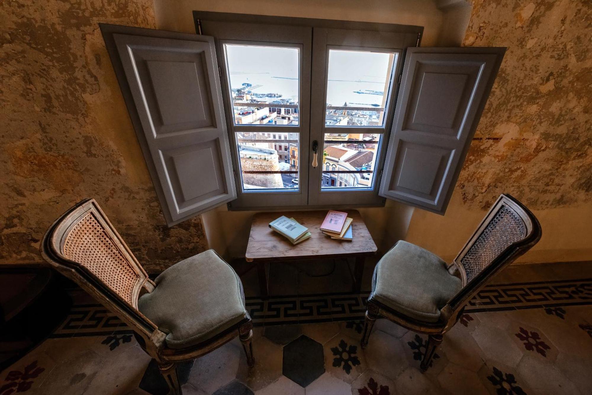 Palazzo Boyl 1840 Hotel Cagliari Exterior photo